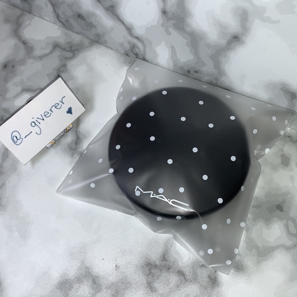 Posh Pedigree Mineralized Quad Eyeshadow Collection MAC - Picture 7 of 15